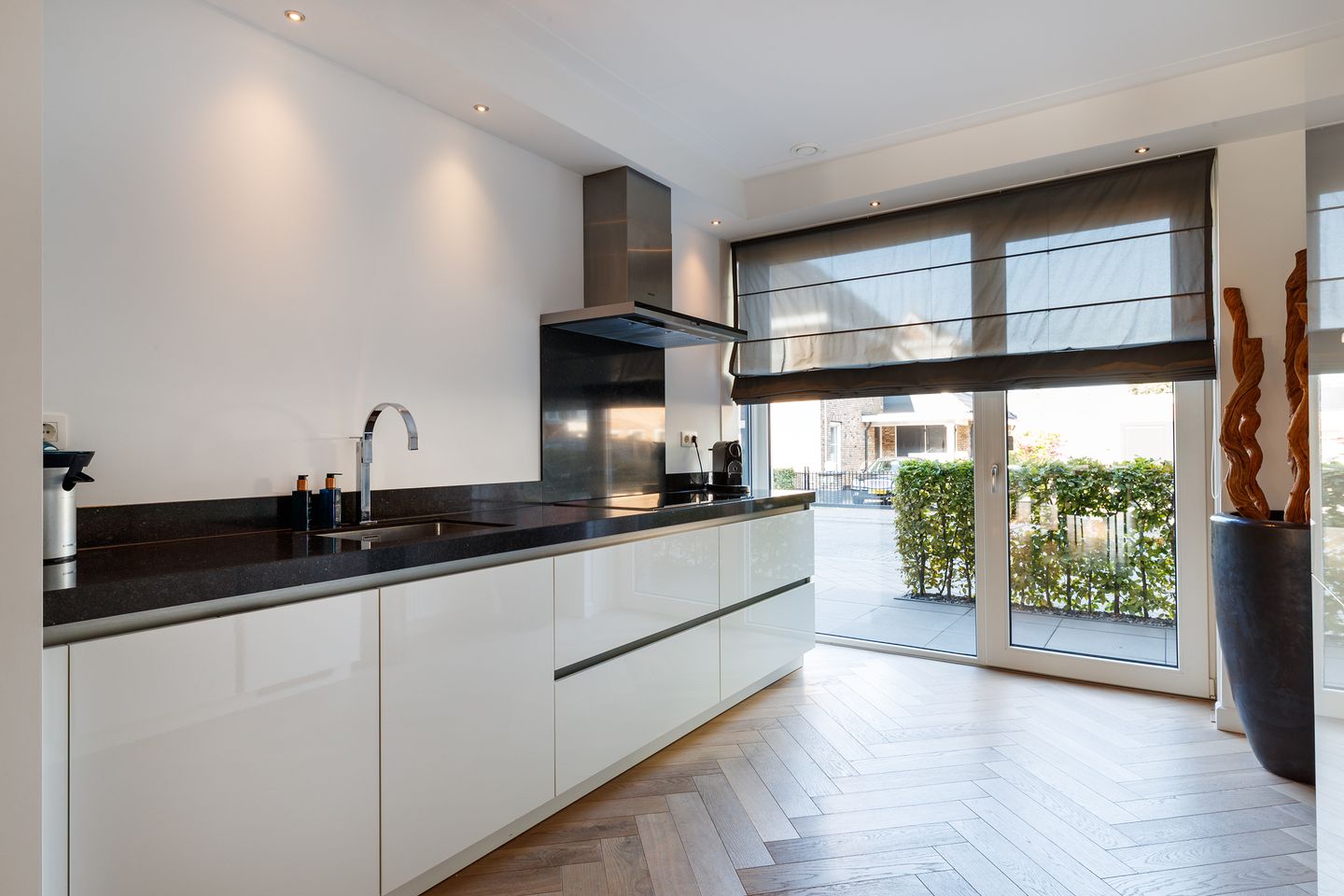 Photo 20 of Mies Bouhuysstraat 17