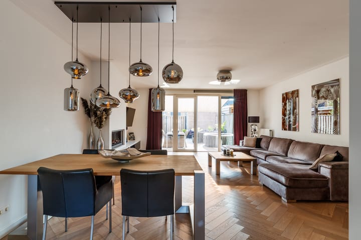 Foto 22 van Mies Bouhuysstraat 17