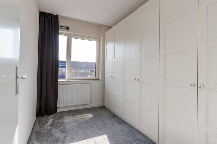 Foto 24 van Mies Bouhuysstraat 17