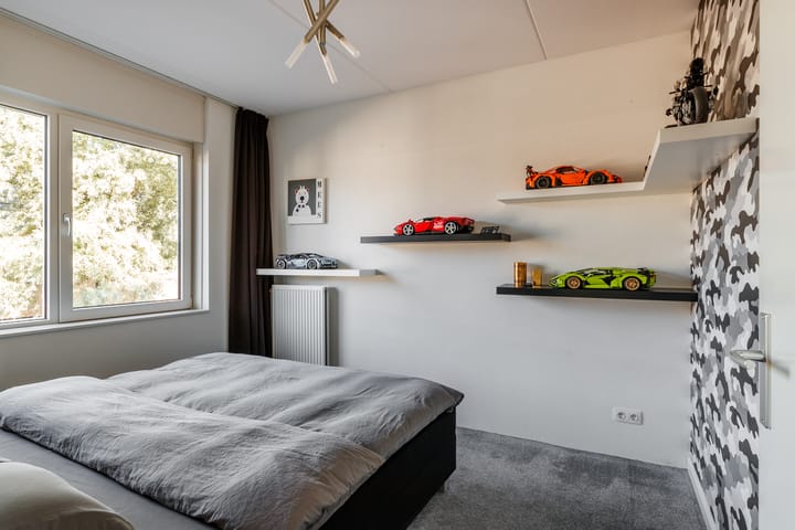 Foto 25 van Mies Bouhuysstraat 17