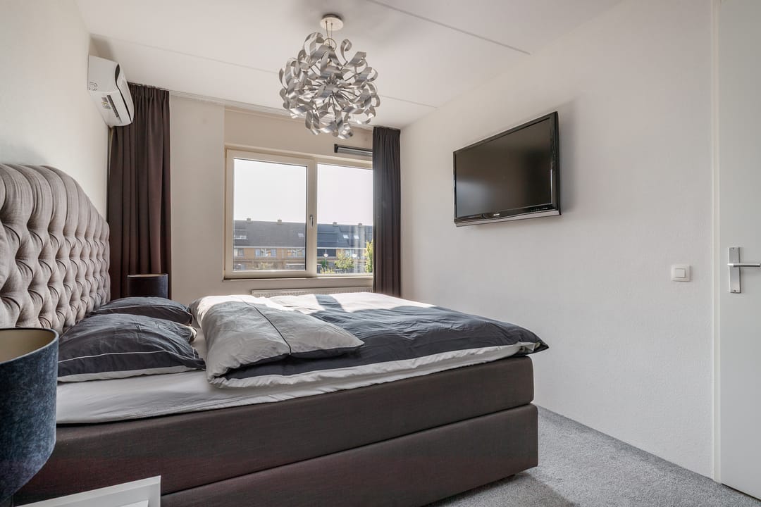 Photo 28 of Mies Bouhuysstraat 17