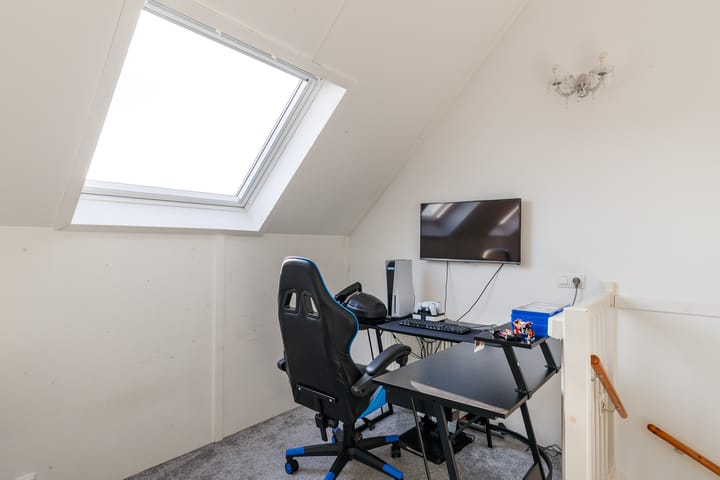 Foto 33 van Mies Bouhuysstraat 17