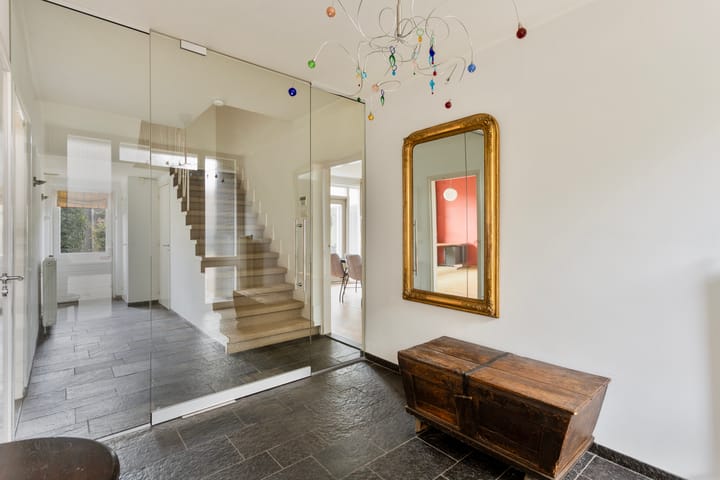 Photo 9 of Henseniusstraat 13-A