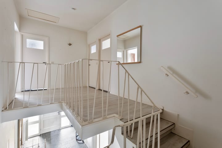 Photo 27 of Henseniusstraat 13-A