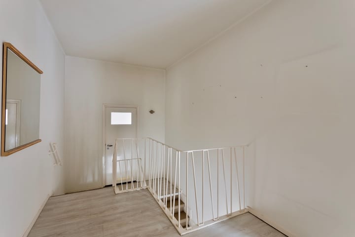 Photo 28 of Henseniusstraat 13-A