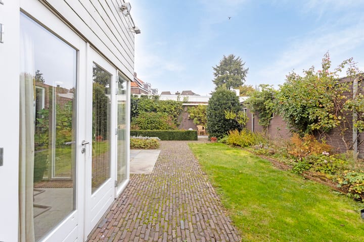 Photo 43 of Henseniusstraat 13-A