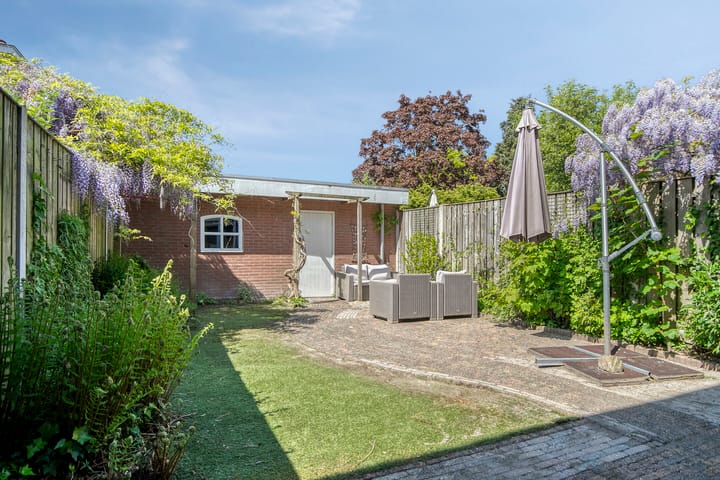 Photo 3 of van Voorst tot Voorststraat 63