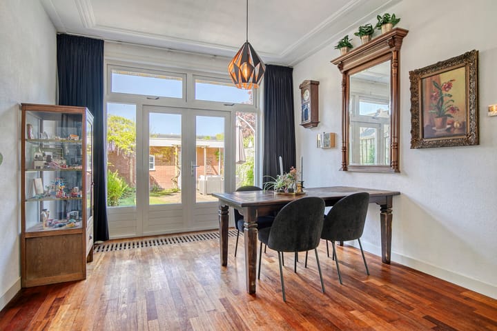 Photo 4 of van Voorst tot Voorststraat 63