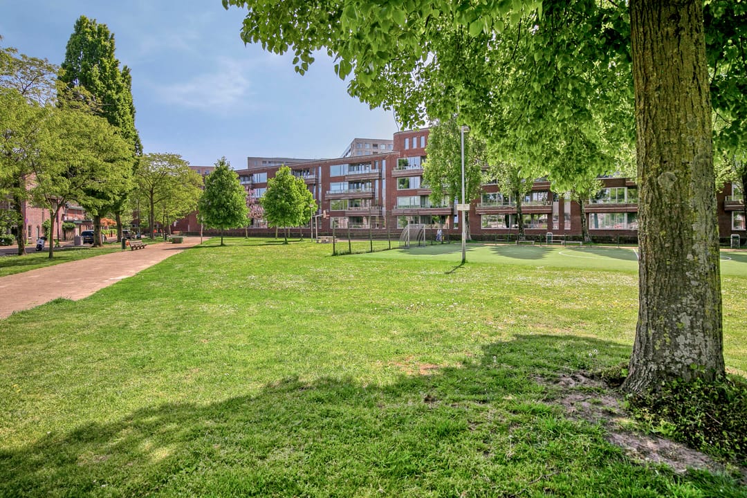 Photo 47 of van Voorst tot Voorststraat 63