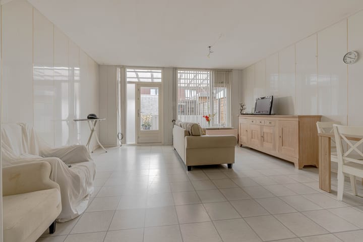 Photo 2 of Ter Wormstraat 12