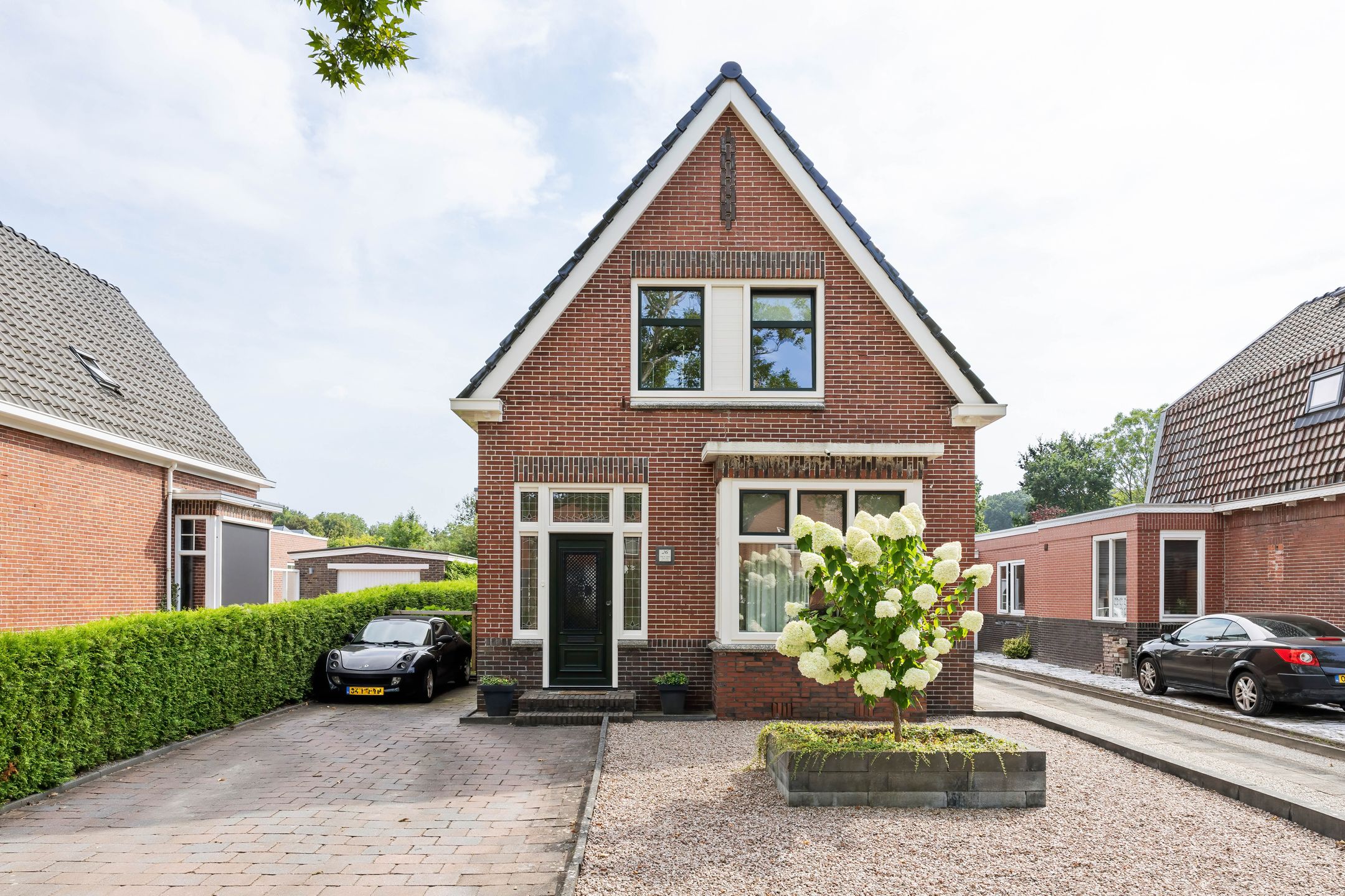 Foto 9 van Burgemeester Mr. H.J. Engelkens-laan 26