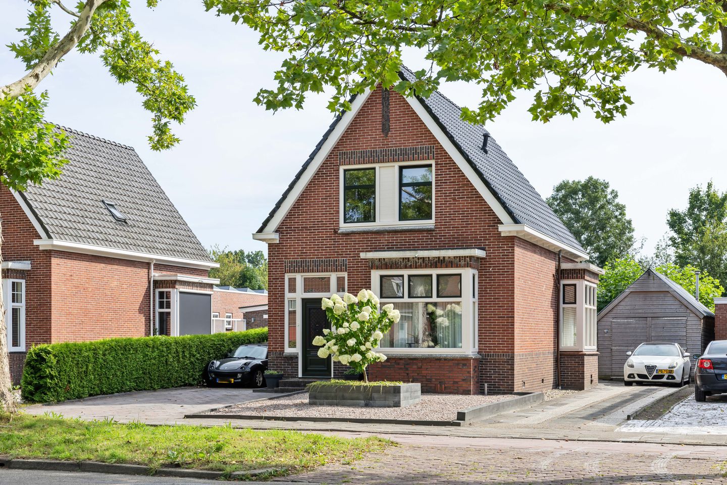 Foto 10 van Burgemeester Mr. H.J. Engelkens-laan 26