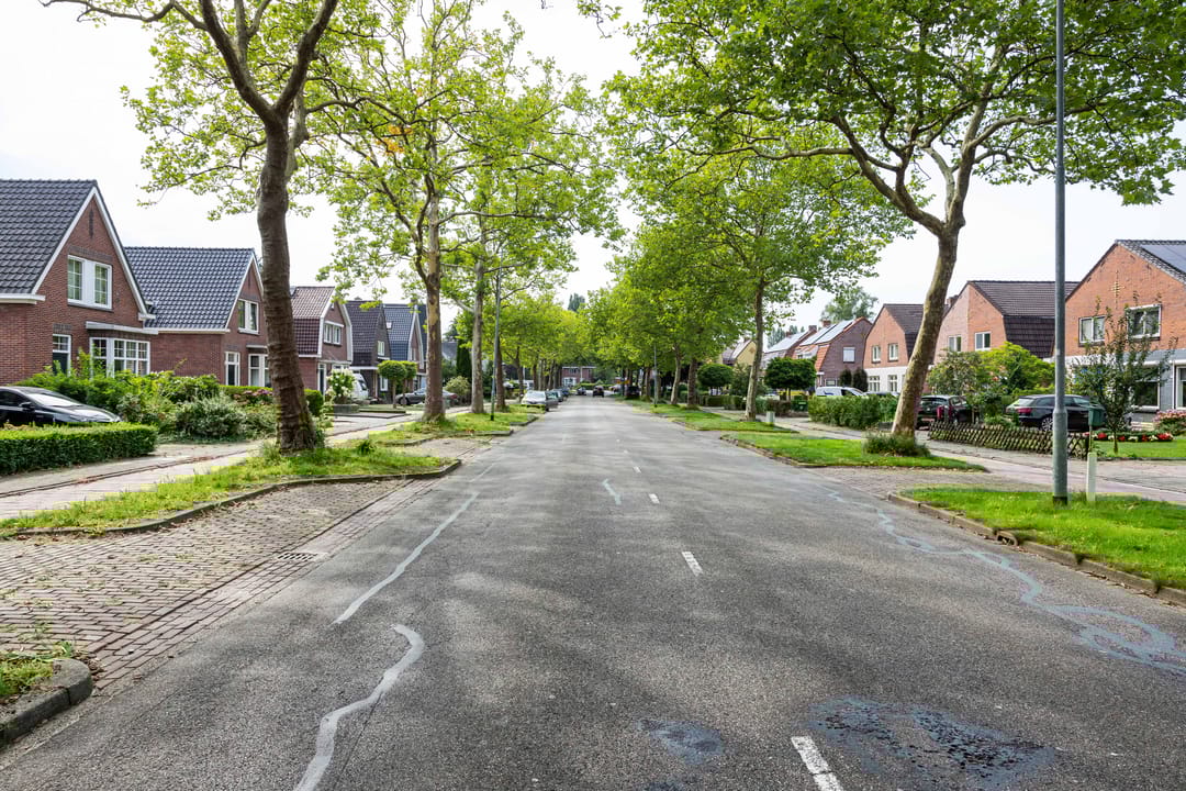 Foto 41 van Burgemeester Mr. H.J. Engelkens-laan 26