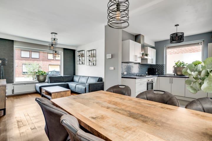 Foto 2 van van der Renneweg 24