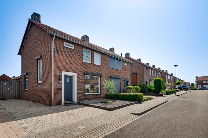 Foto 4 van van der Renneweg 24