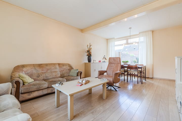 Photo 8 of Wouwsestraat 29