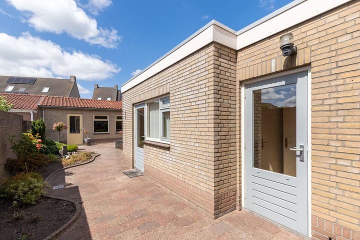 Photo 38 of Wouwsestraat 29