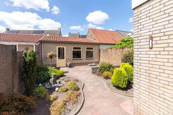 Photo 41 of Wouwsestraat 29