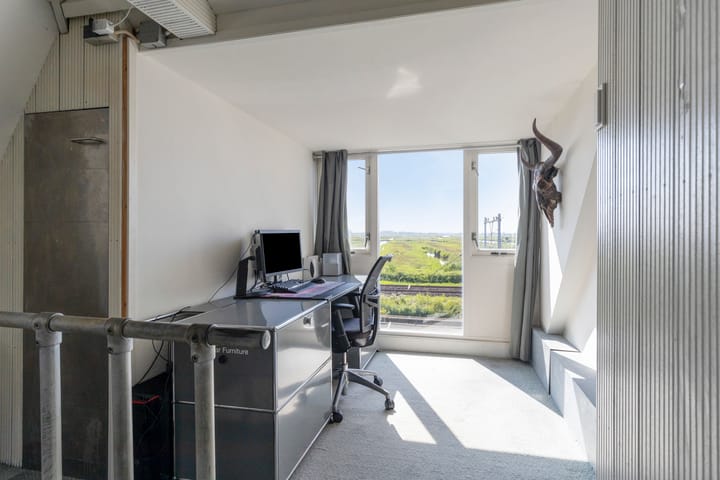 Foto 33 van Riouwstraat 92