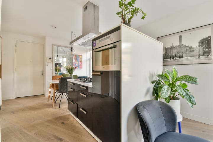 Foto 7 van Molukkenstraat 69-1