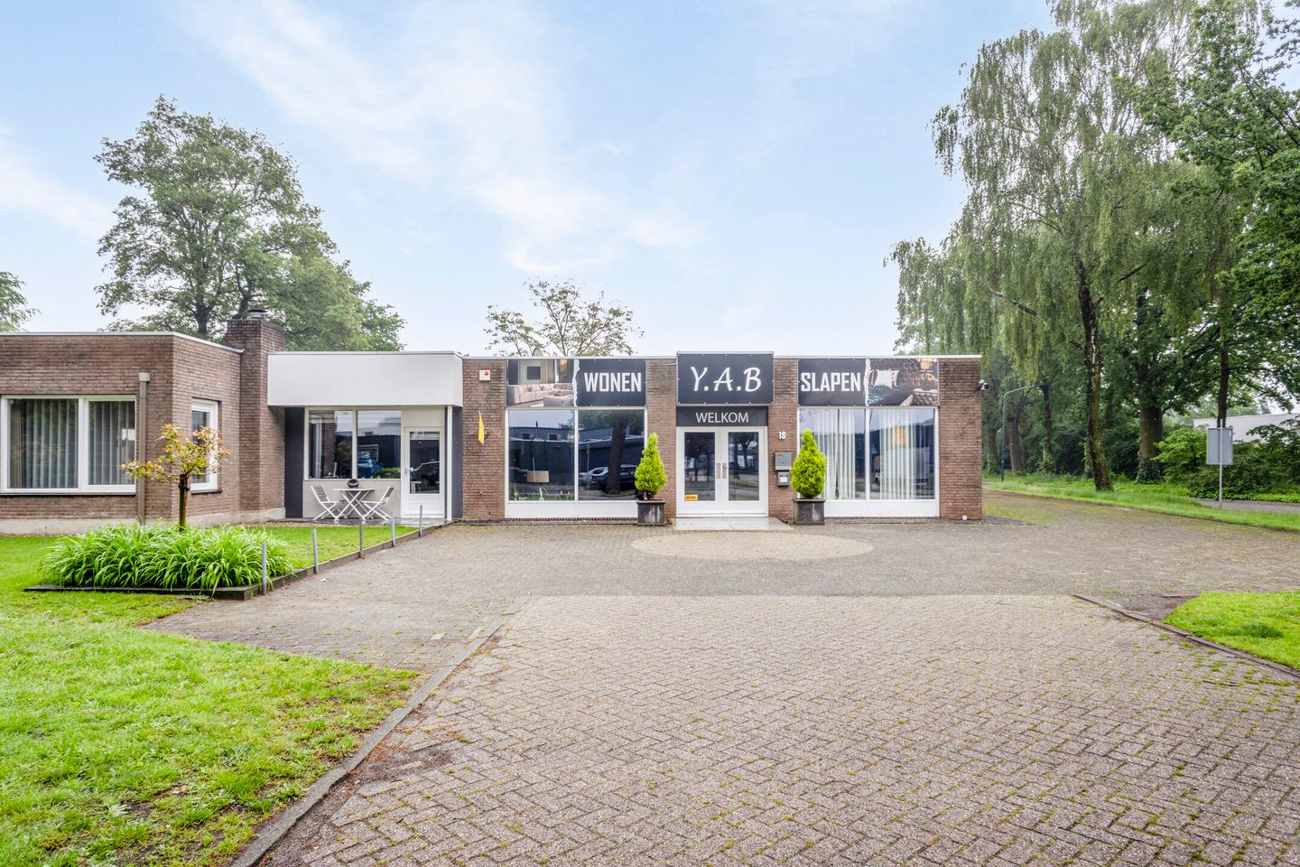 View photo 2 of Duizeldonksestraat 18