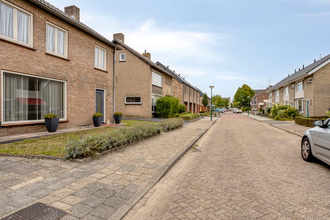 Foto 8 van Schoolstraat 12