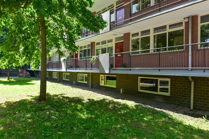 Foto 2 van Van Leeuwenhoekstraat 4