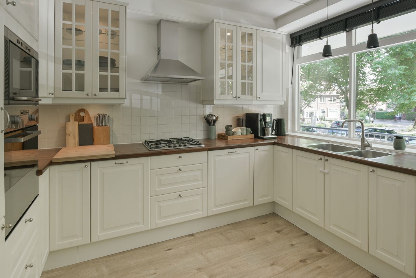 Foto 10 van Van Leeuwenhoekstraat 4