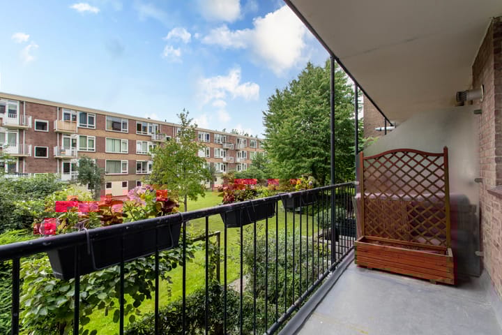 Foto 14 van Barnsteenlaan 59