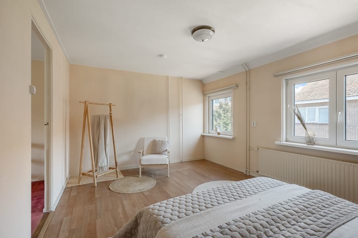 Foto 11 van Van Leeuwenhoekstraat 43