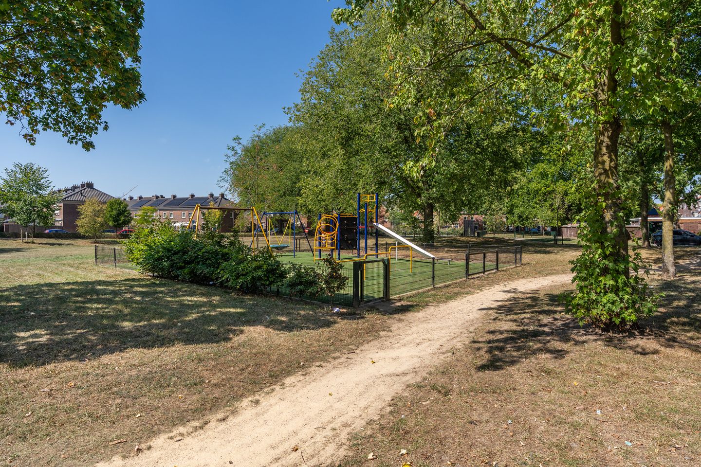 Foto 20 van Palmboomstraat 53