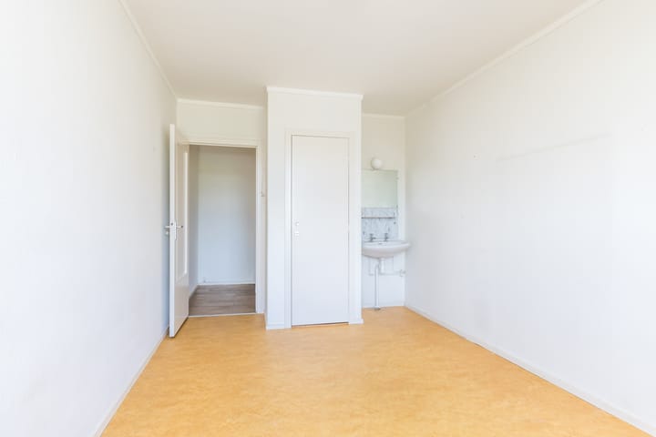 Photo 17 of Burg. van Grunsvenplein 33