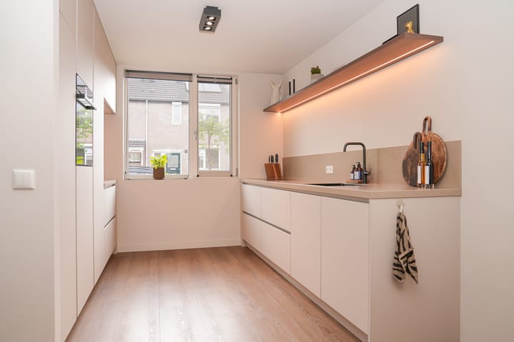 Foto 2 van Rossinistraat 61