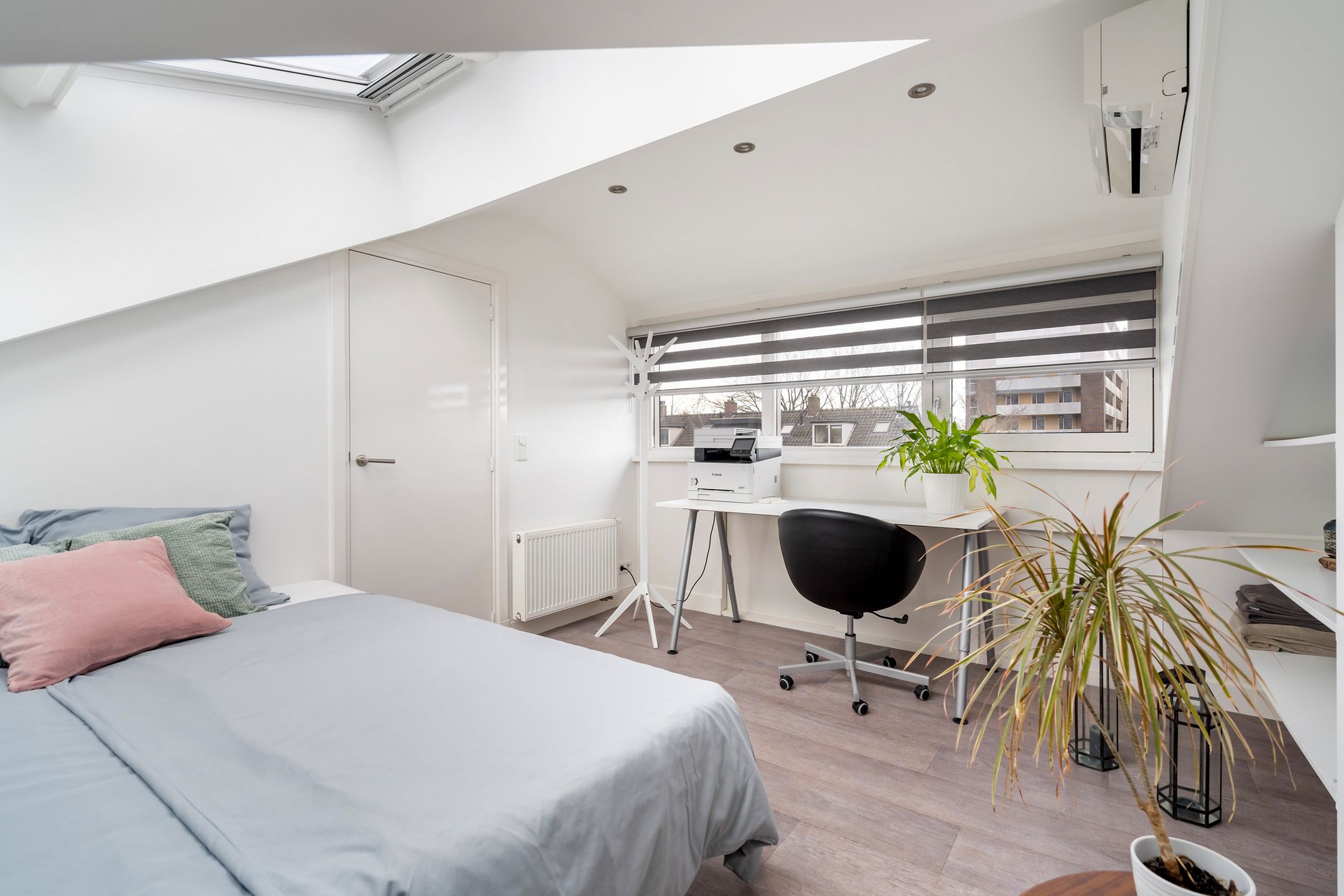 Photo 18 of Marconistraat 12