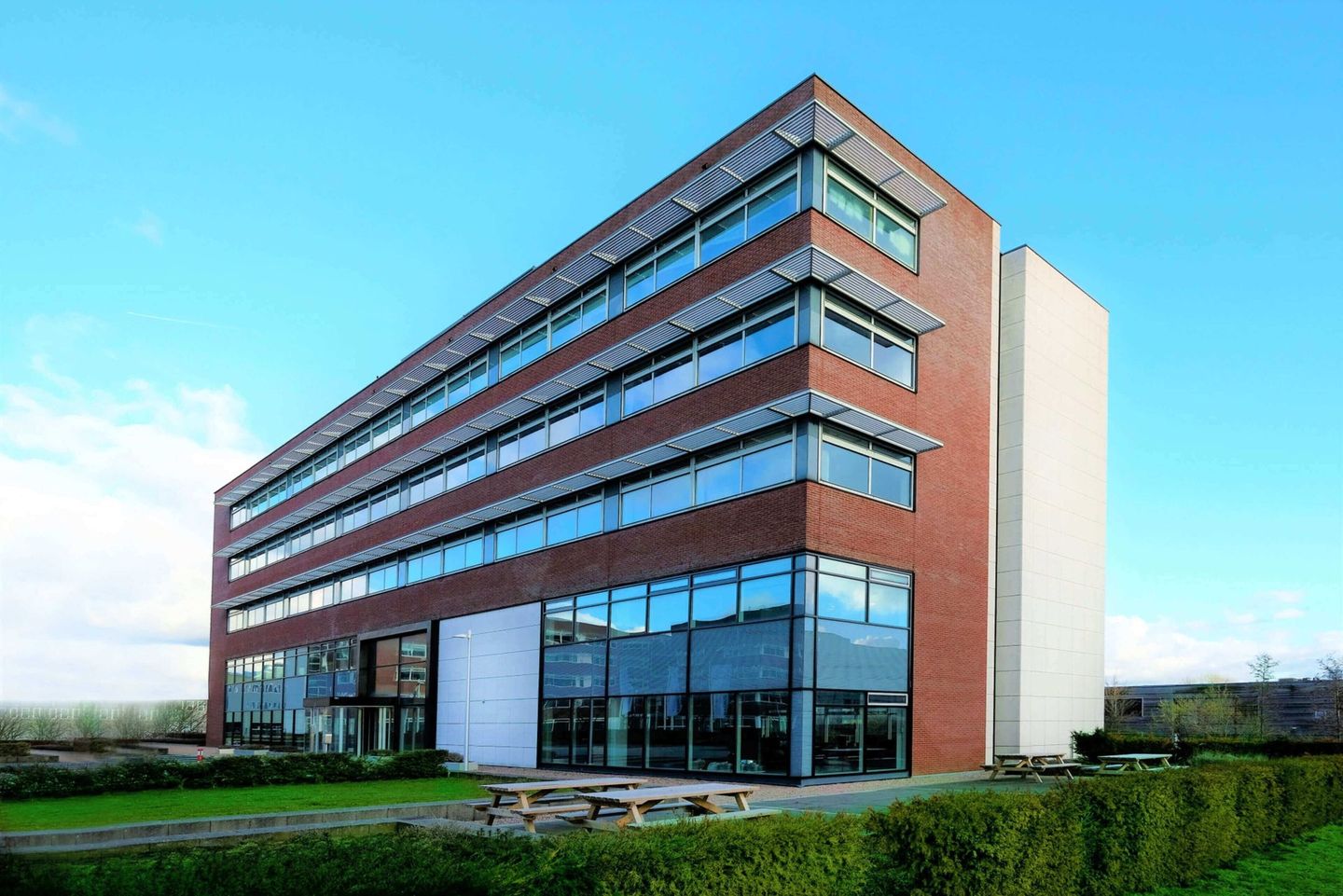 View photo 1 of Tupolevlaan 85