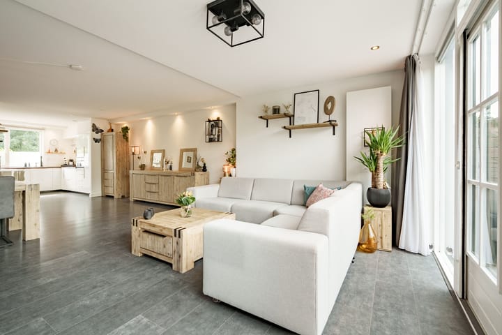 Foto 8 van Frederik van Eedenhove 23