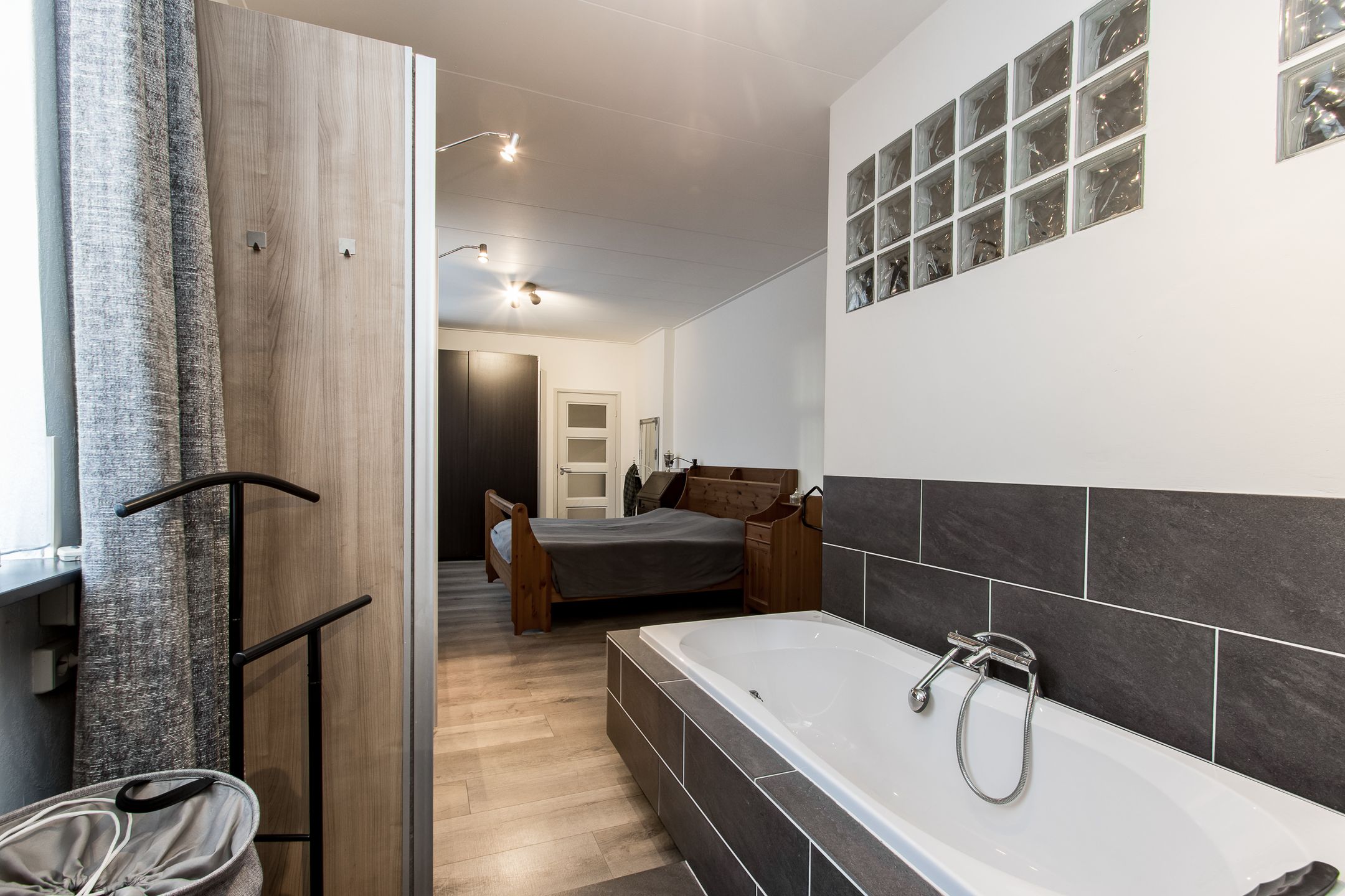 Foto 30 van Hoogeinde 82