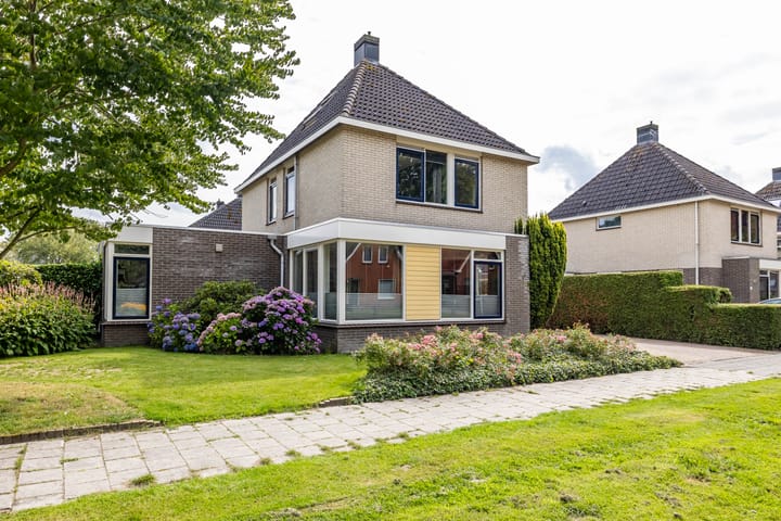 Photo 2 of Burg. Gaarlandtlaan 28