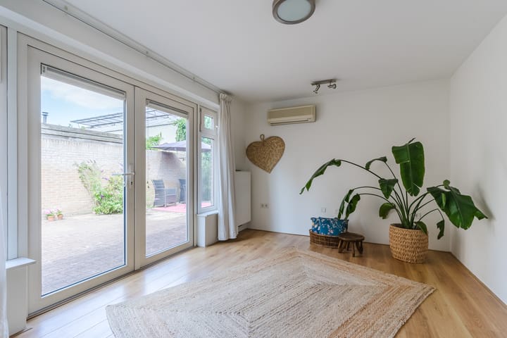 Photo 3 of Van Vroonhovenlaan 48