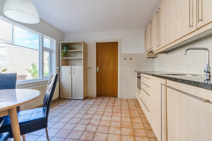 Photo 18 of Van Vroonhovenlaan 48