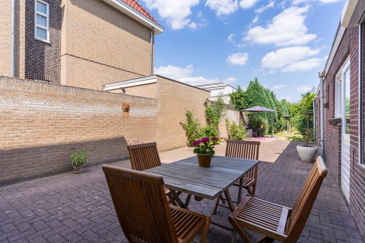 Photo 45 of Van Vroonhovenlaan 48