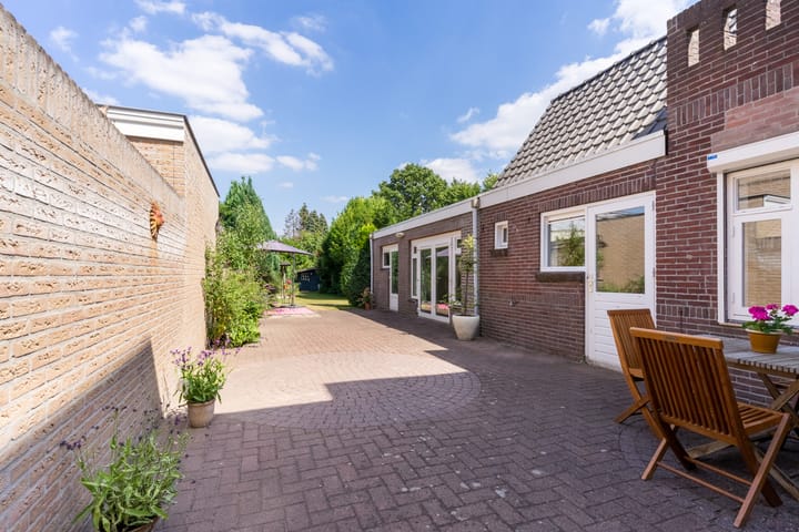 Photo 46 of Van Vroonhovenlaan 48