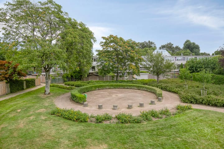 Foto 32 van Weegbreestraat 8