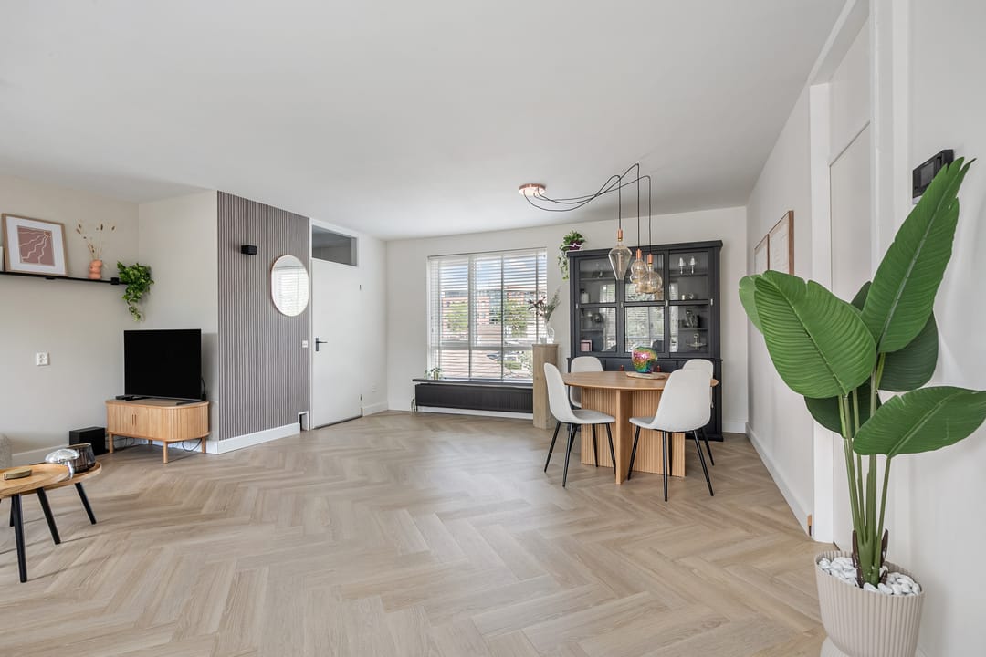 Photo 1 of Uivernest 30-B