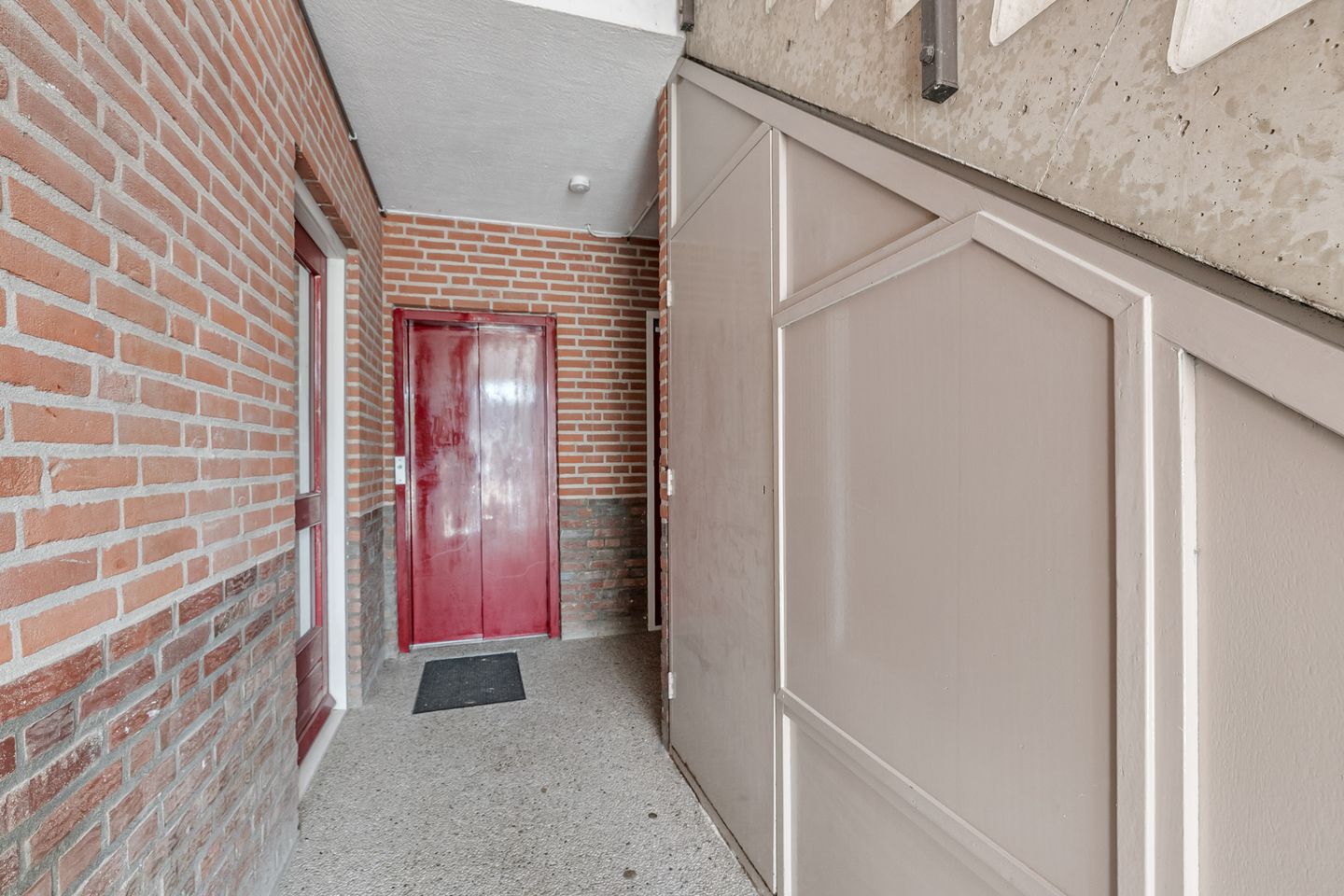 Photo 5 of Uivernest 30-B