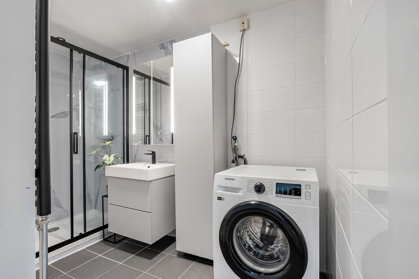 Photo 25 of Uivernest 30-B