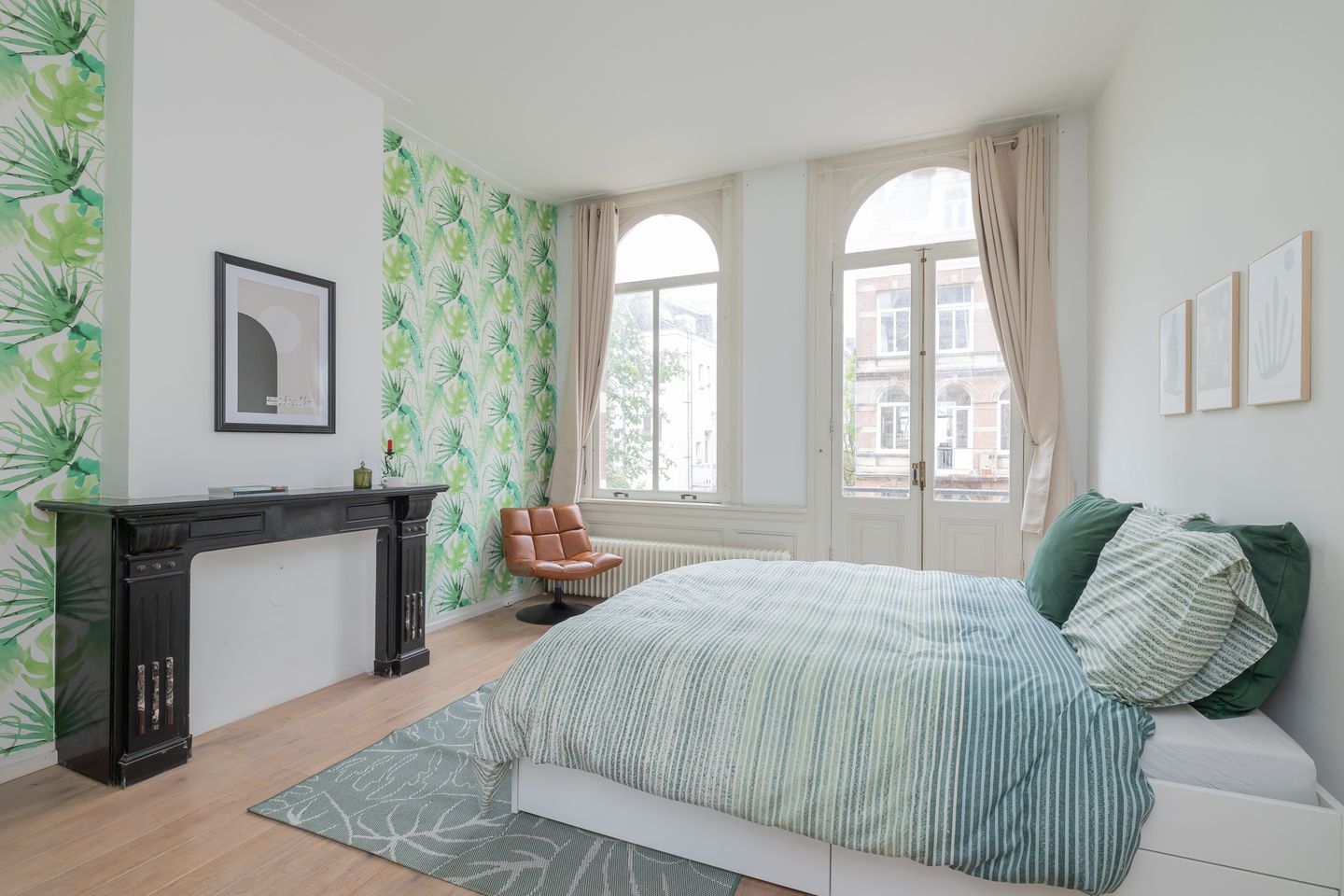 Photo 19 of Ruyschstraat 4-2