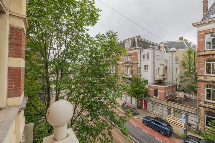 Photo 23 of Ruyschstraat 4-2