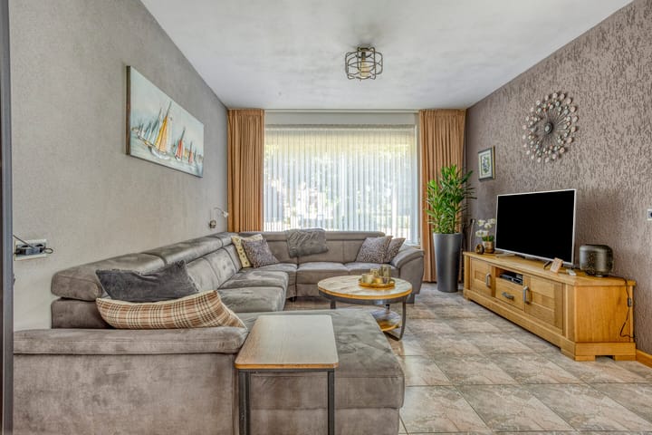 Photo 8 of Europalaan 26