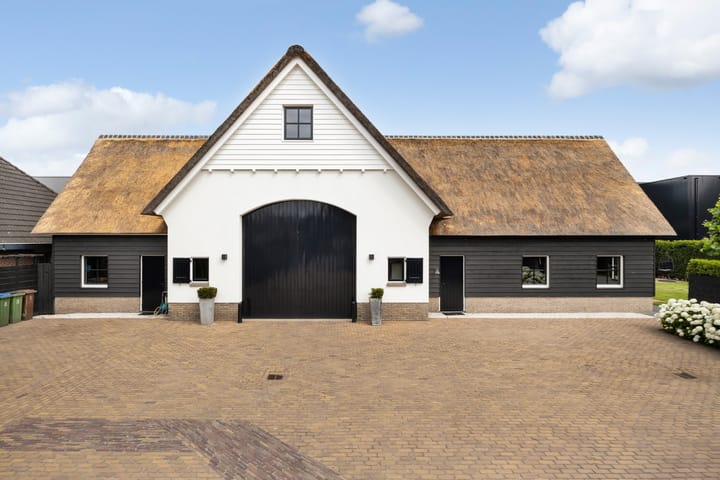 Photo 2 of Seringstraat 37